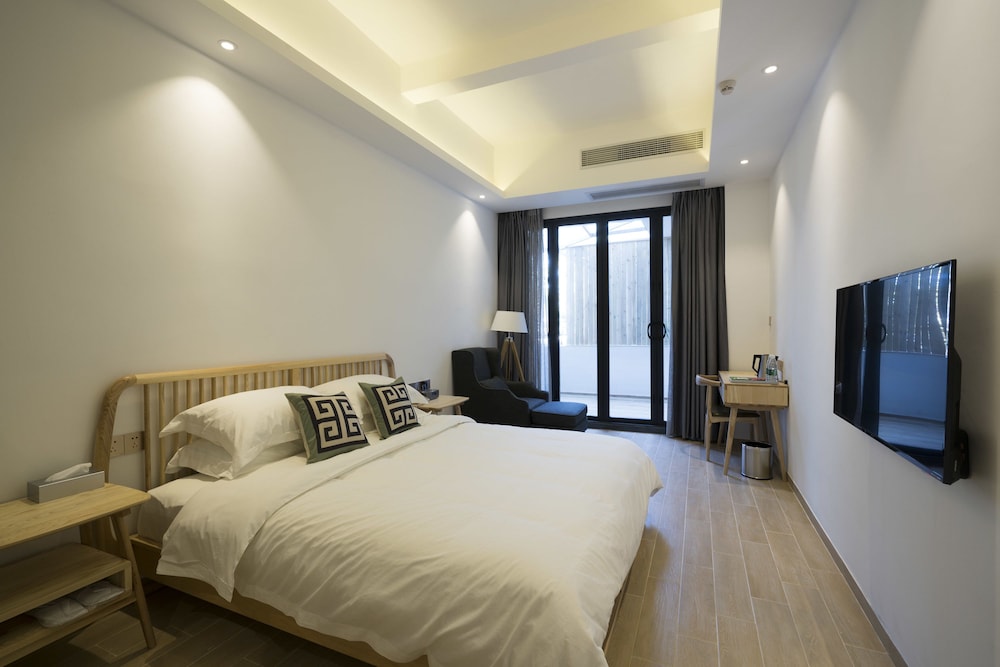 Classic Room, Garden View