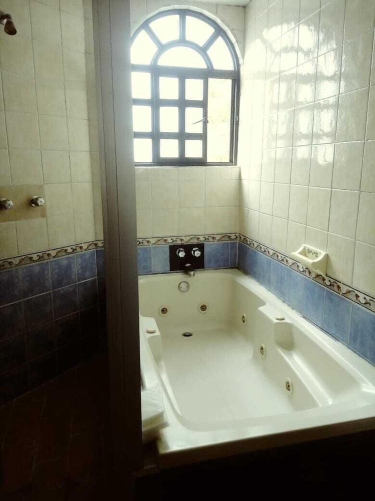 Triple Room, Multiple Beds photo 2
