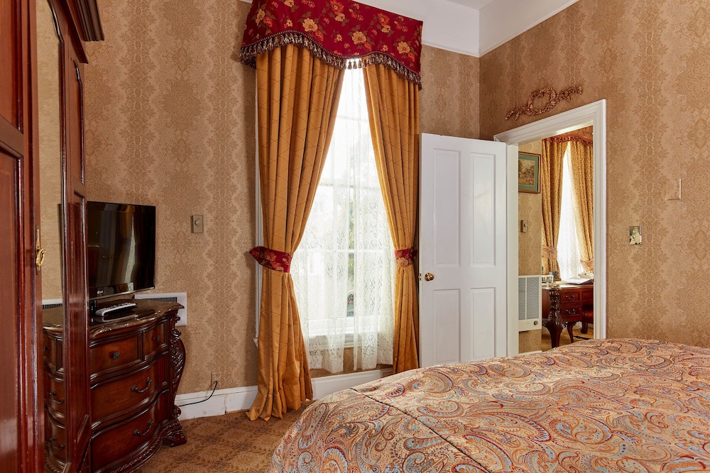 Suite, 1 Bedroom - Photo 7