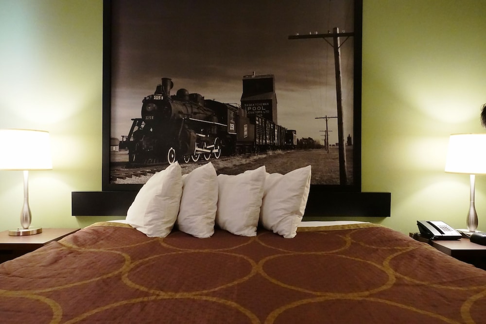 Room, 1 King Bed, Non Smoking - Photo 7