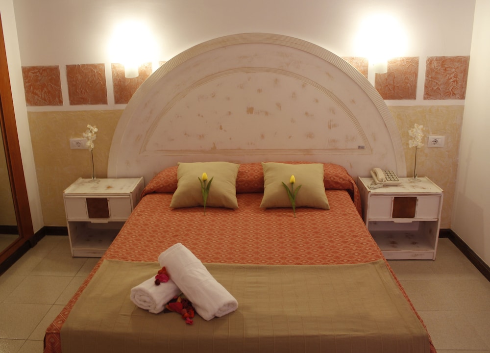 Double Room Single Use, 1 Double or 2 Twin Beds - Photo 3