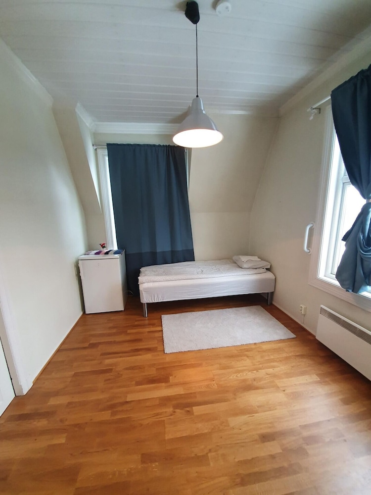 Economy Double Room photo 3