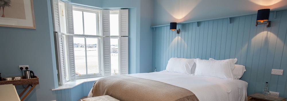 Deluxe Double or Twin Room photo 2