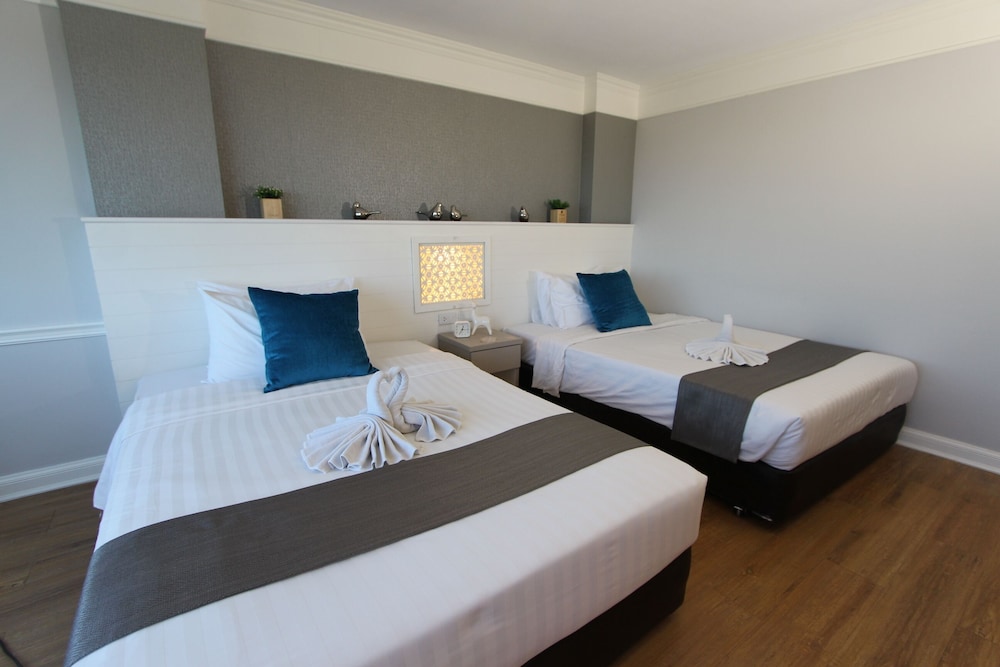 Deluxe Twin Room - Photo 1