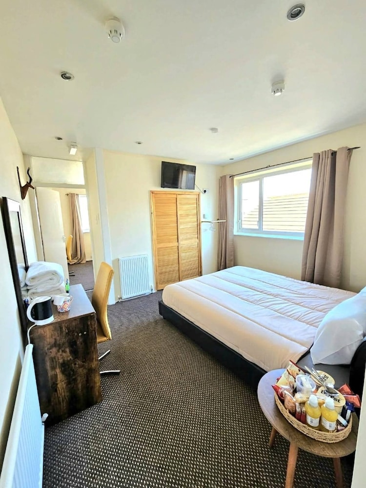 Classic Quadruple Room
