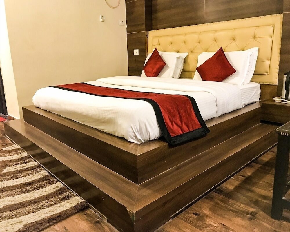 Deluxe Room - Photo 10
