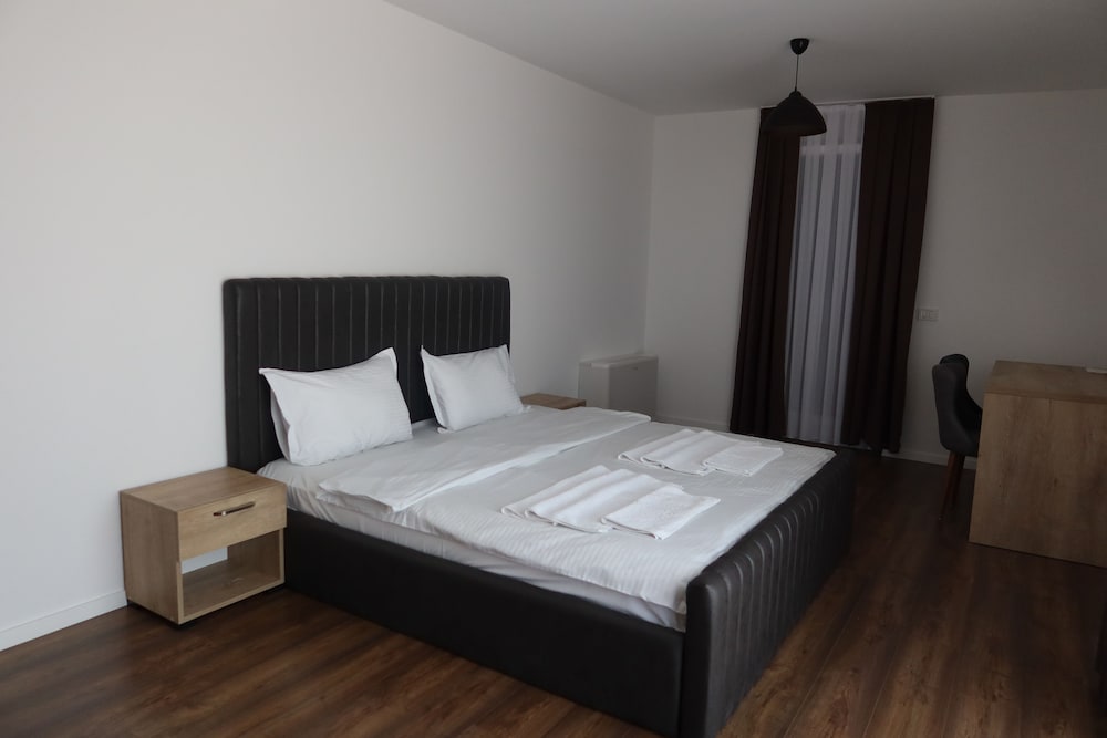 Family Studio Suite, 1 Bedroom, Hill View photo 3