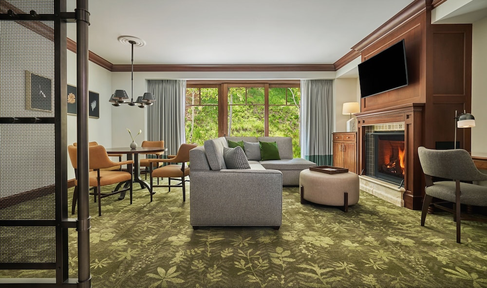 Suite, Resort View (with Fire Pit) - Photo 4
