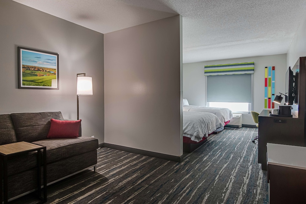 Suite, 2 Queen Beds, Accessible (Hearing)