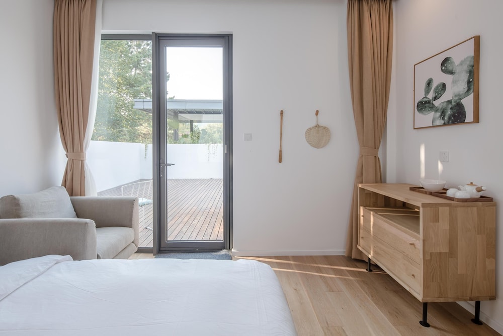 Standard Twin Room, Courtyard View photo 3