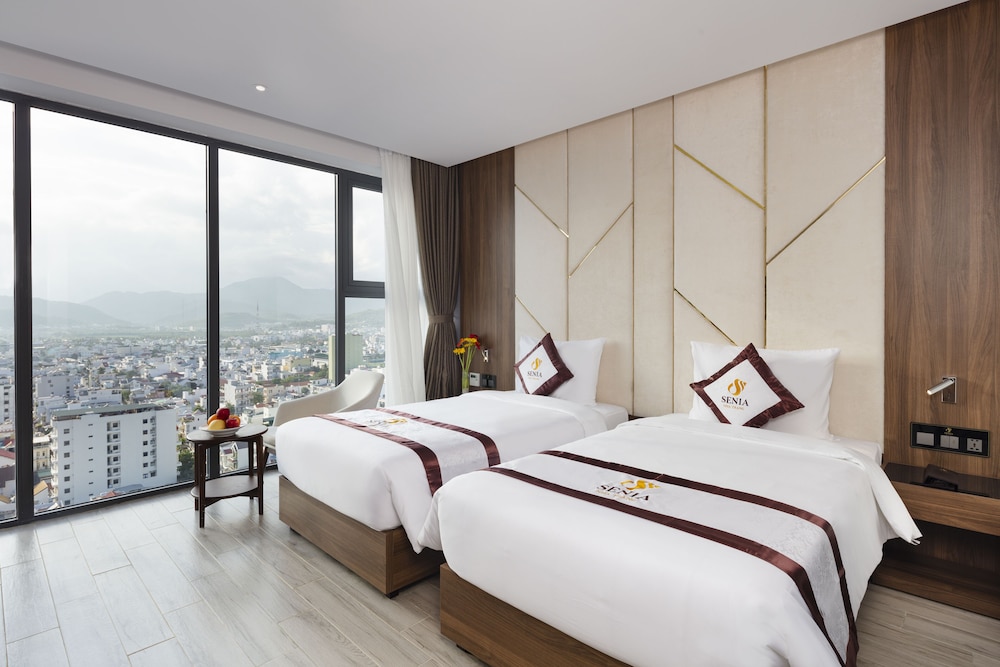 Deluxe Double or Twin Room, City View photo 1