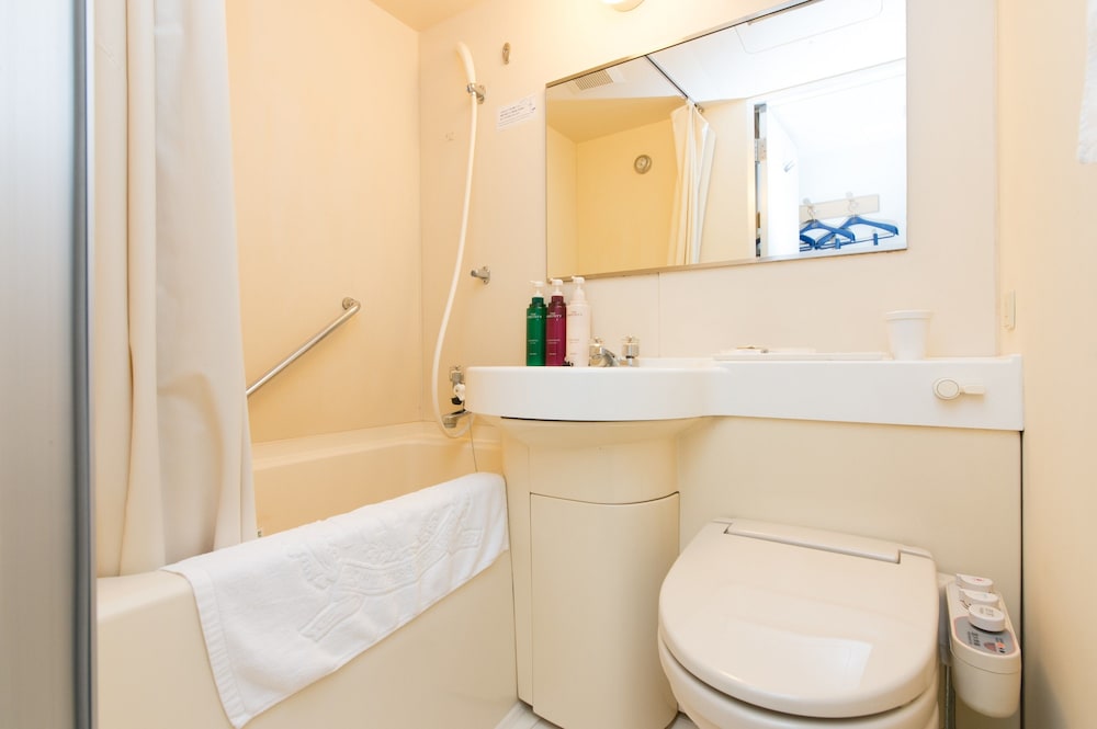 Economy Double Room, Non Smoking - Photo 11