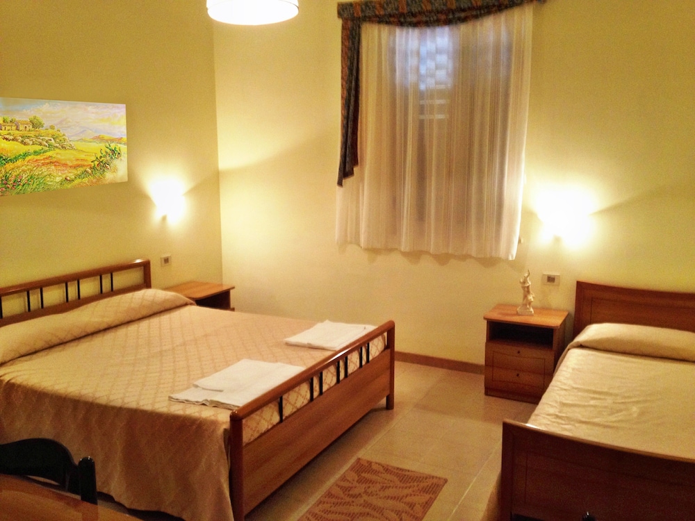 Triple Room, Ensuite - Photo 5