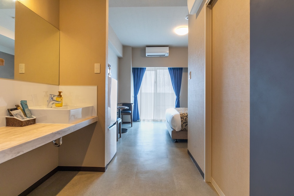 Standard Double Room - Photo 9