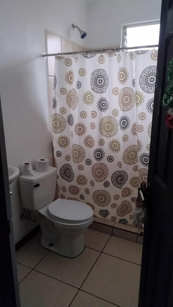 Basic Single Room, 1 Bedroom, Non Smoking photo 3