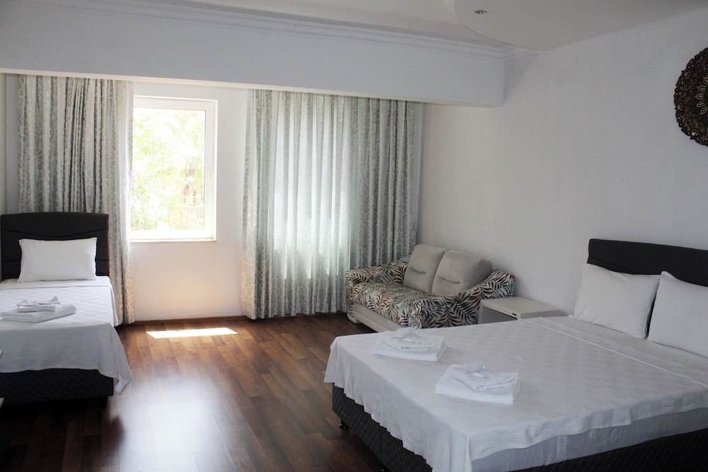 Standard Triple Room photo 1