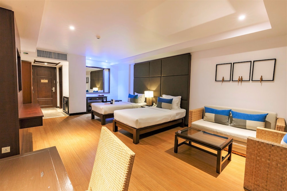Deluxe Double or Twin Room, Pool View - Photo 15