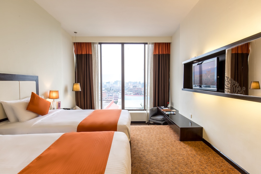 Deluxe Room, 1 Bedroom, Mountain View photo 3