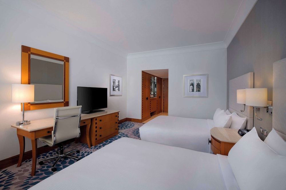 Deluxe Twin Room, Accessible - Photo 5