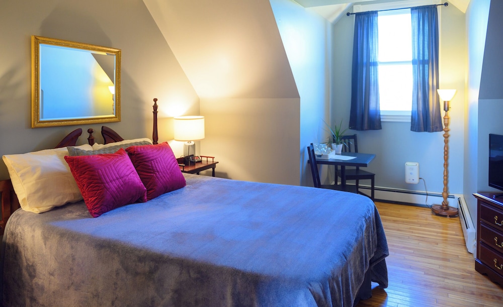 Room (Starboard) photo 1