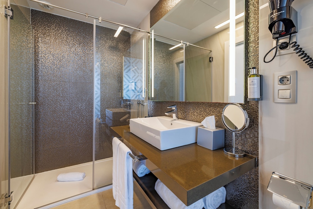 Junior Suite, Sea View - Photo 7