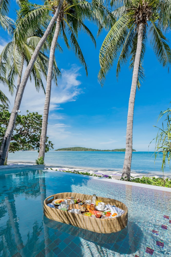 Beachfront Pool Villa - Photo 7