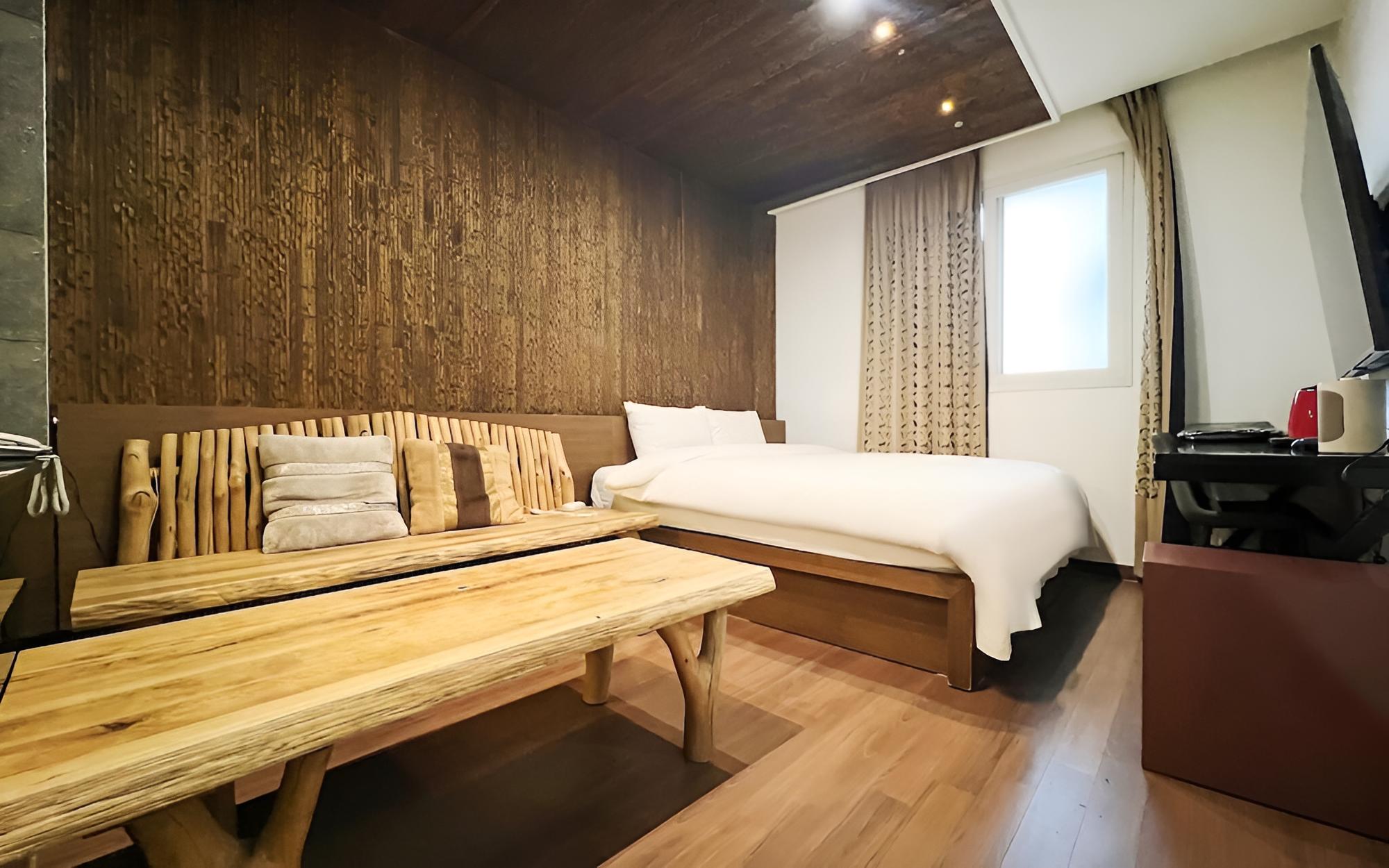 Room (Suite VIP Room - 100% parking per roo) - Photo 7