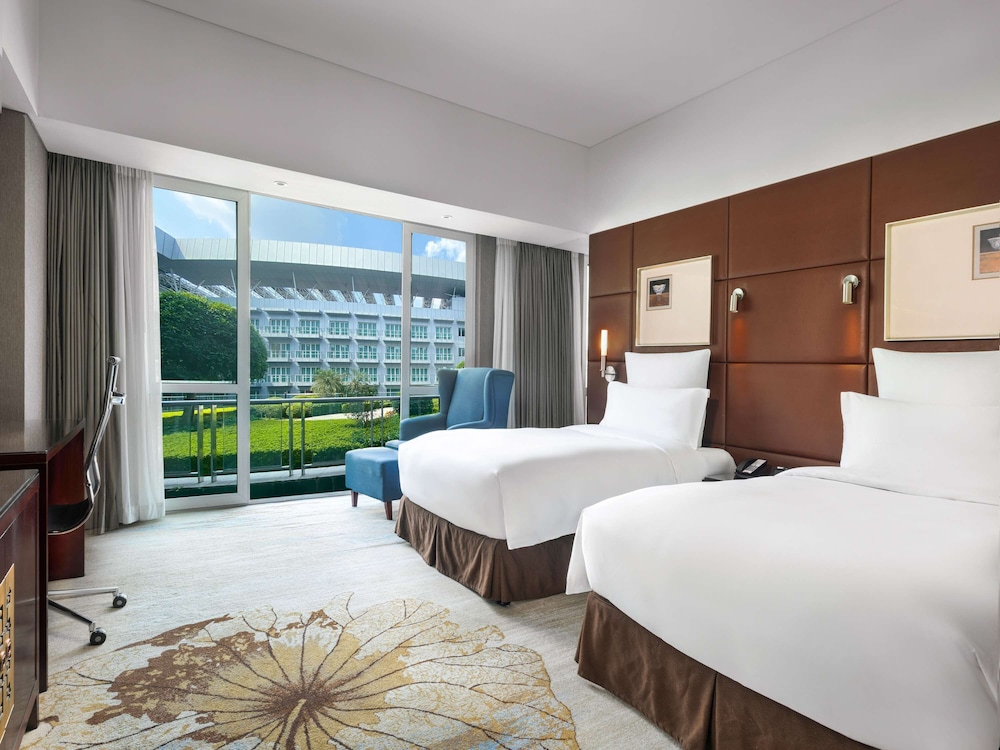 Deluxe Room, 2 Twin Beds - Photo 4