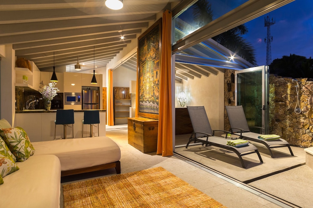 Luxury Penthouse, Ocean View photo 1
