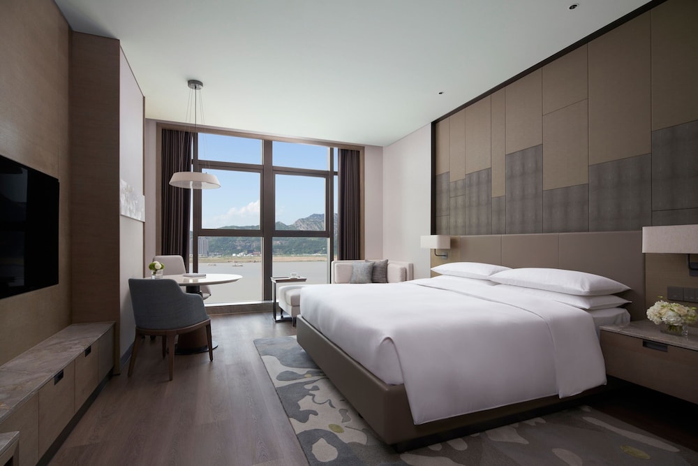 Room, 2 Double Beds, River View - Photo 3