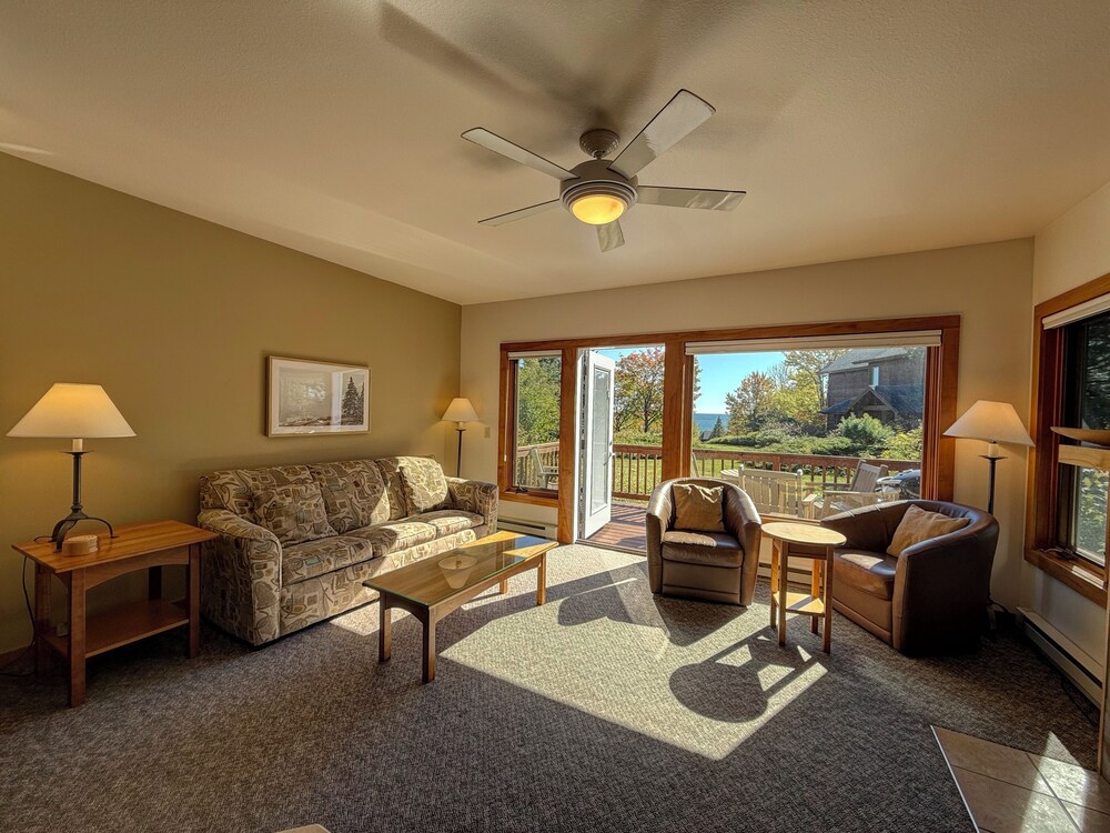 Condo (Hillside 2 Bedroom) photo 1