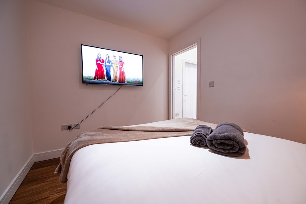 Executive Apartment, Ensuite, City View (Apt 1) - Photo 7