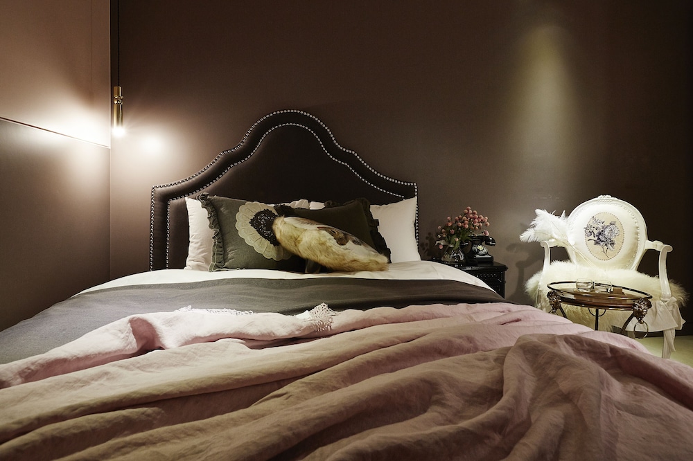 Deluxe Double Room, Smoking photo 3