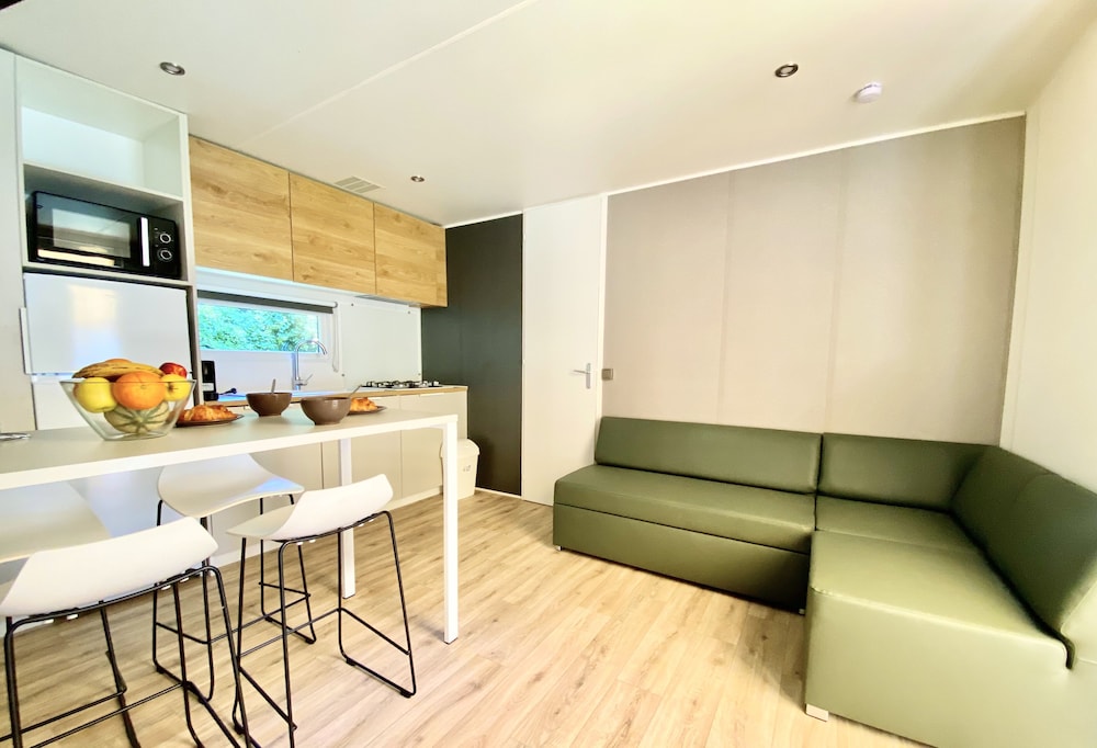 Premium Mobile Home photo 2