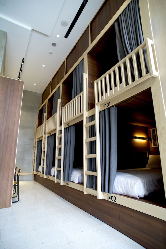 Single Bed in 8-Bed Mixed Dormitory Room