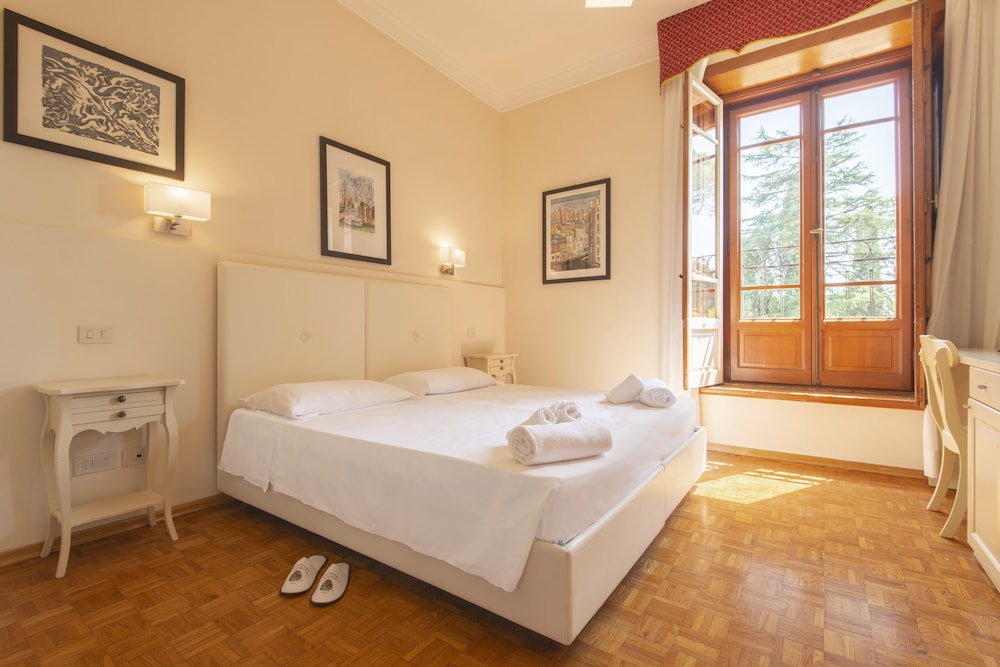 Double Room - Photo 1