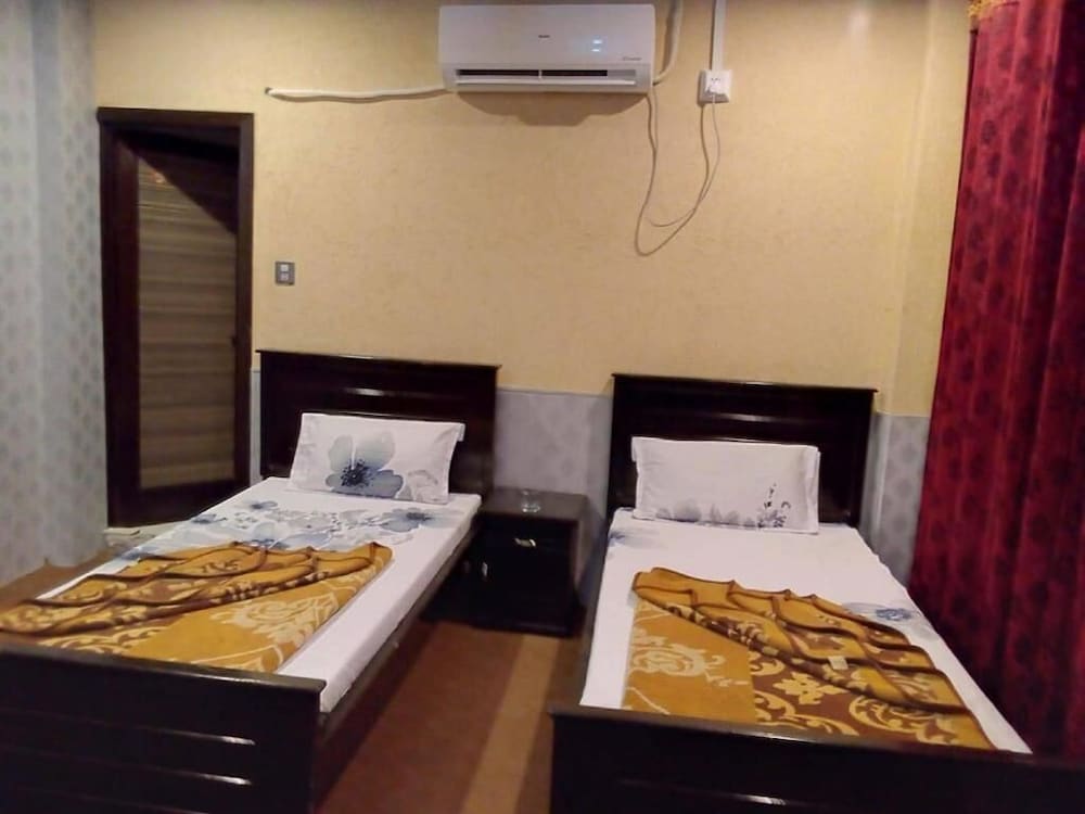 Deluxe Double or Twin Room photo 2
