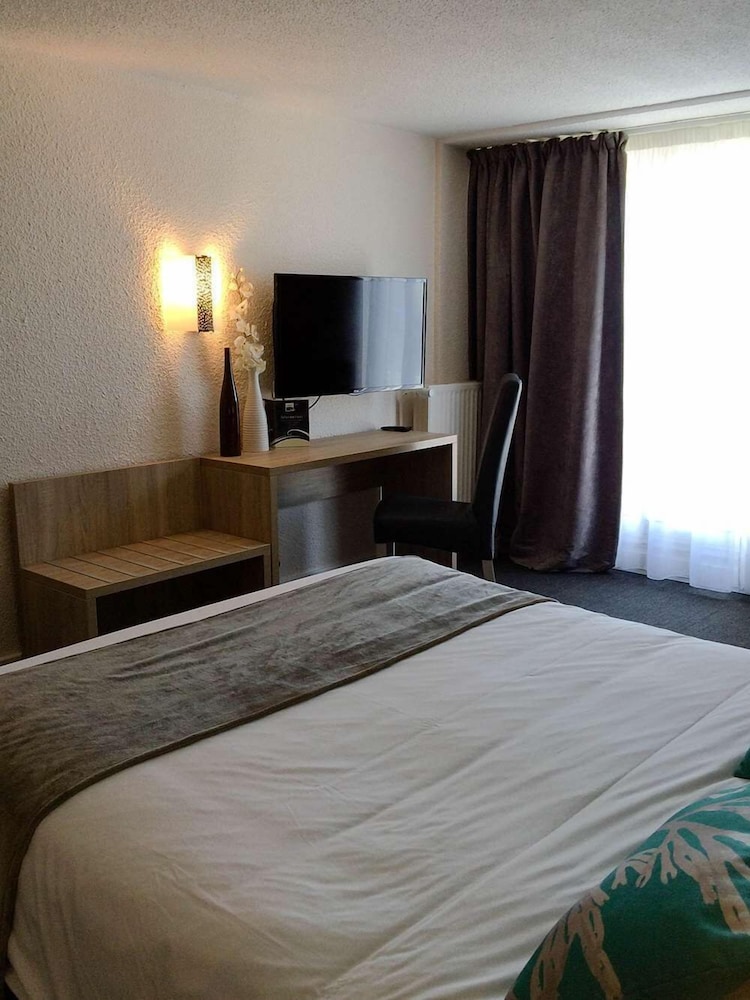 Comfort Triple Room, 1 Queen Bed with Sofa bed, Balcony, Sea View - Photo 6