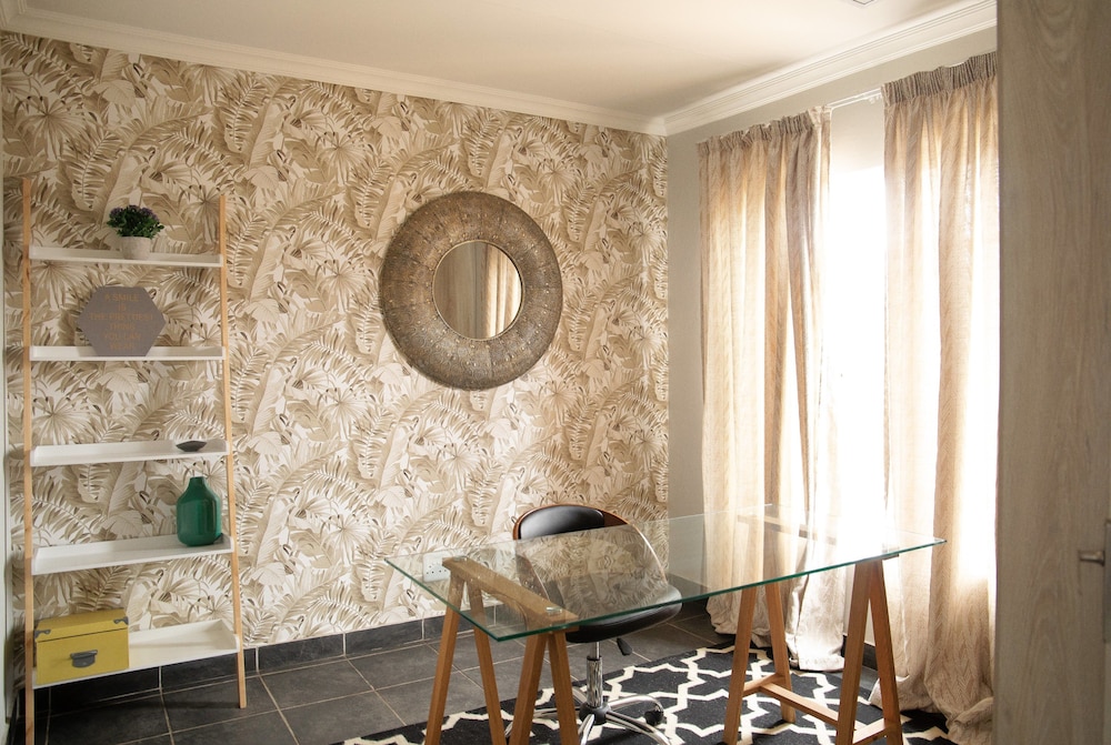 Business Suite, 1 Bedroom, Kitchen