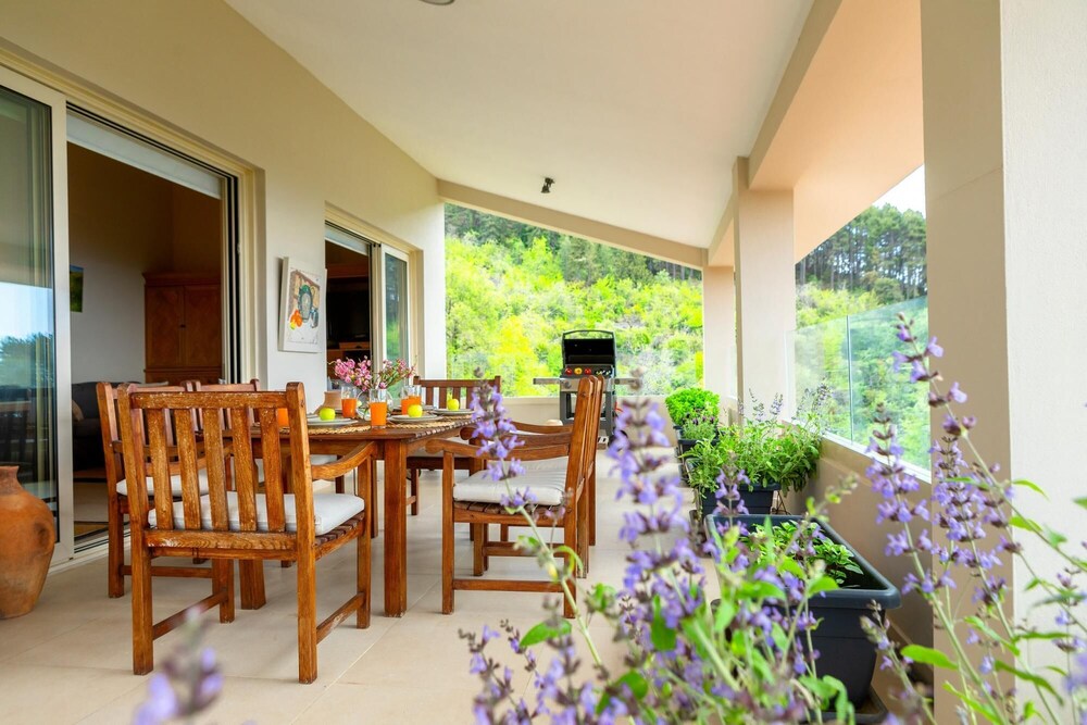 Villa photo 1