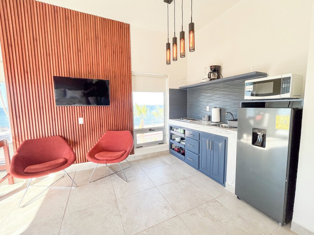 Deluxe Studio, Beach View
