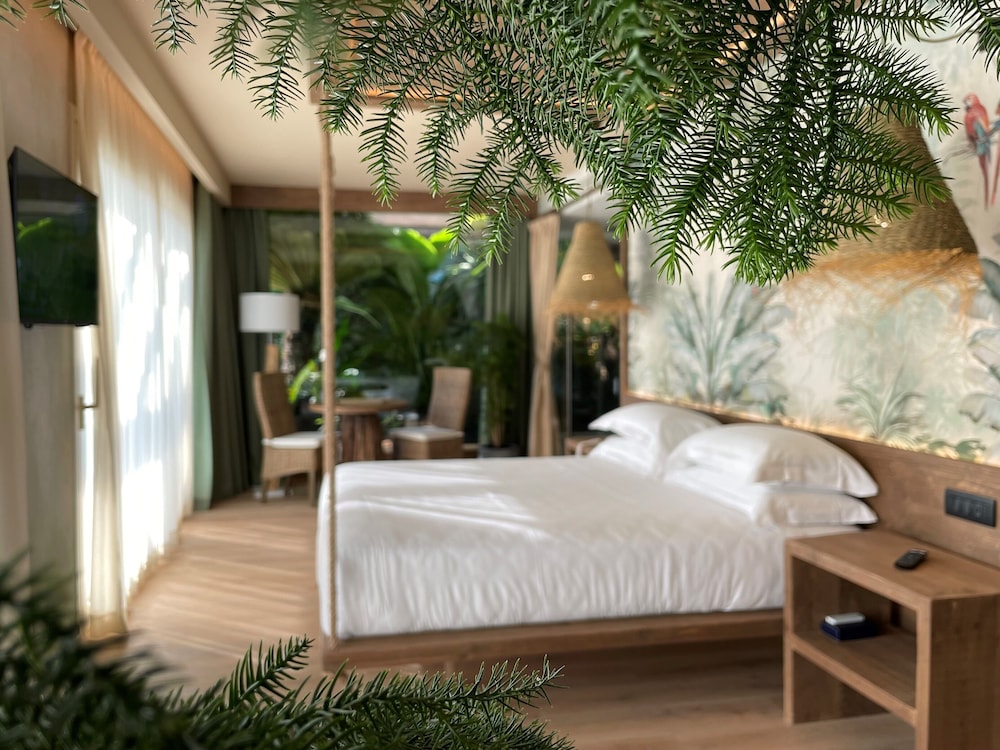 Luxury Room, 1 Bedroom, Non Smoking photo 3