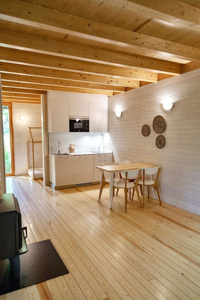 Cabin, Accessible, Hot Tub photo 3