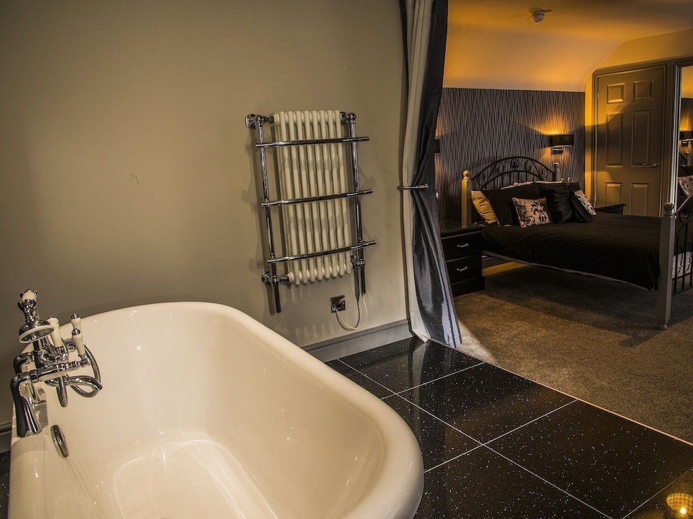 Comfort Double Room, Ensuite (Side Seaview) photo 2