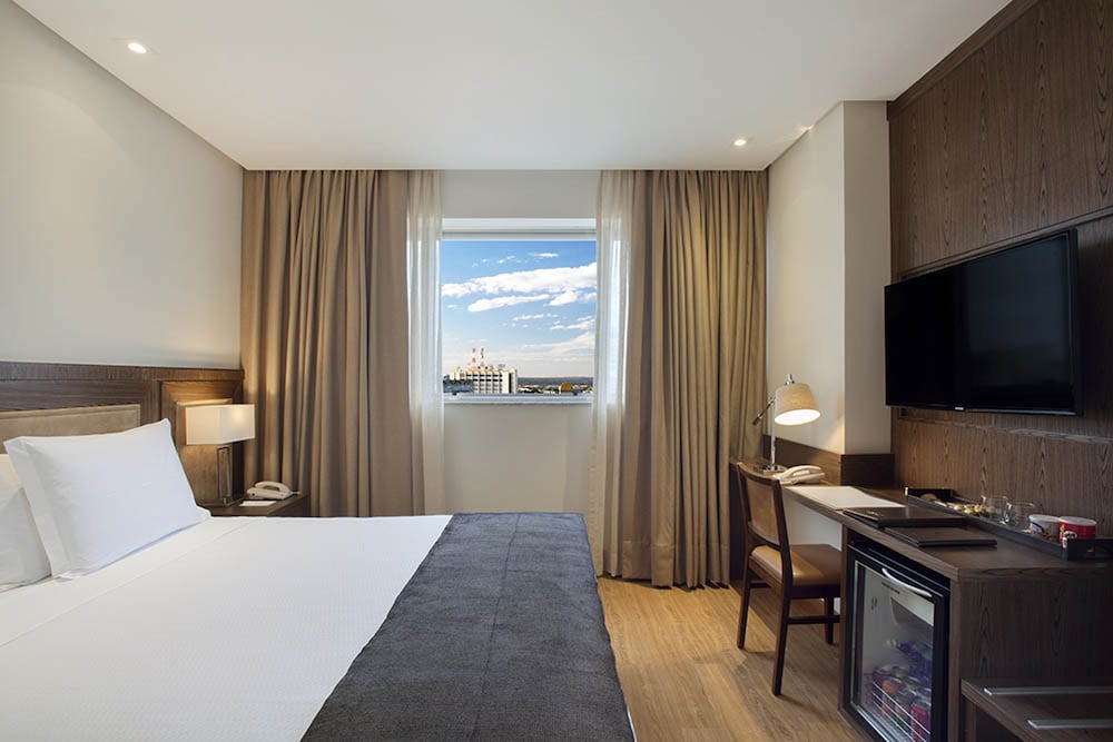 Deluxe Room, City View