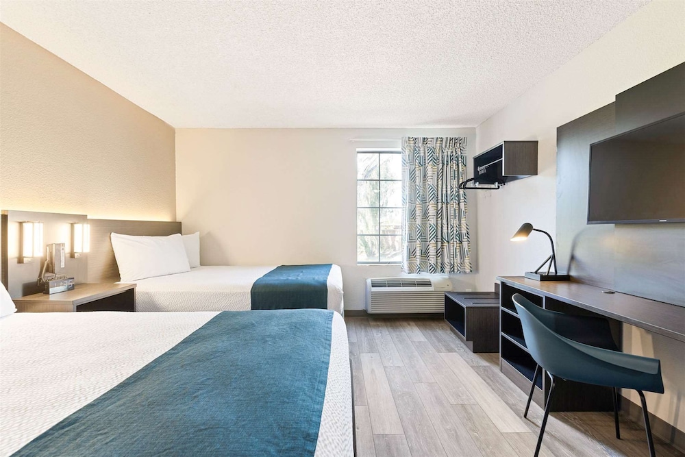 Standard Room, 2 Double Beds, Non Smoking, Kitchenette - Photo 1