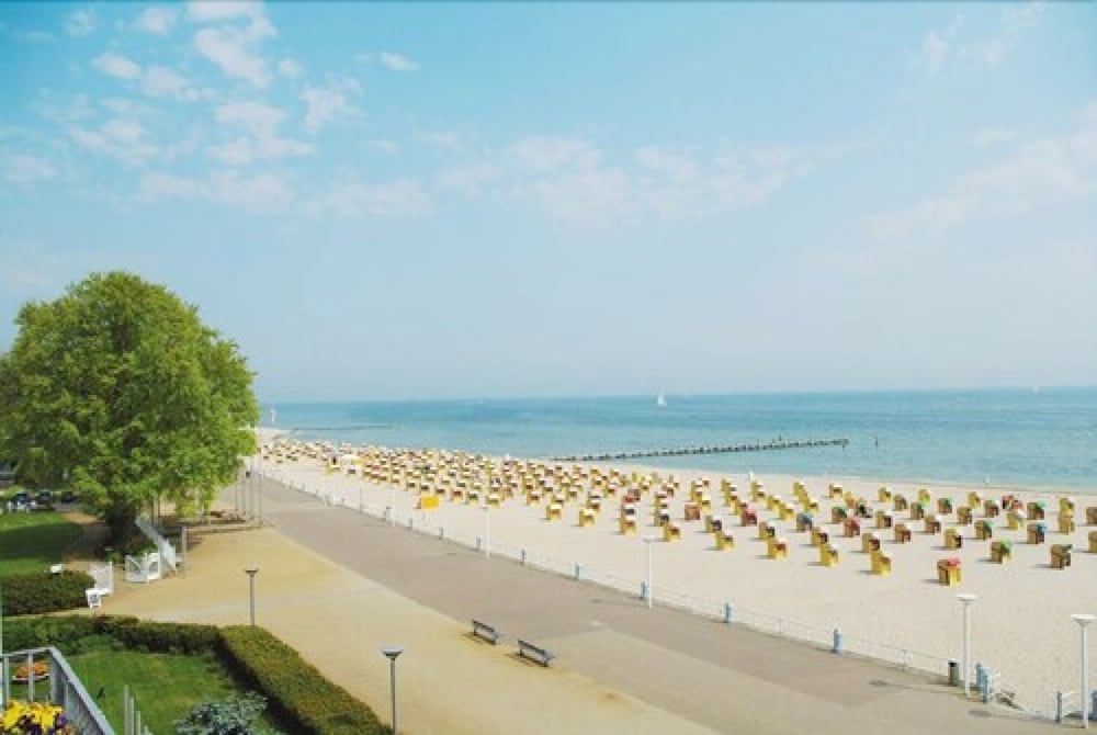 Double Room, Ocean View (XL) thumbnail 6