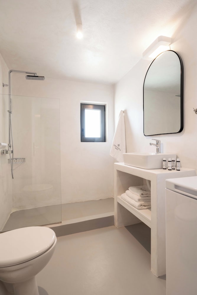 Premier Villa with Private Outdoor Pool and Partial Sea View photo 3