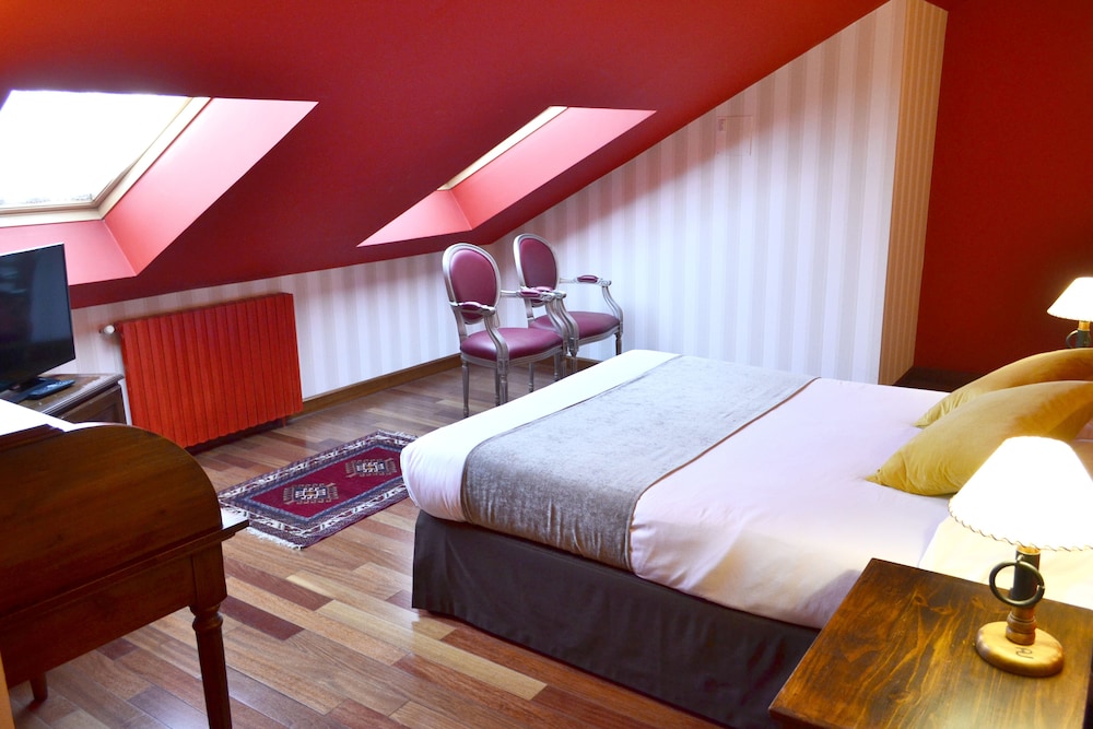 Superior Room, 1 Queen Bed photo 3