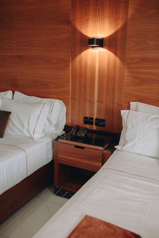 Executive Room, 2 Double Beds - Photo 13